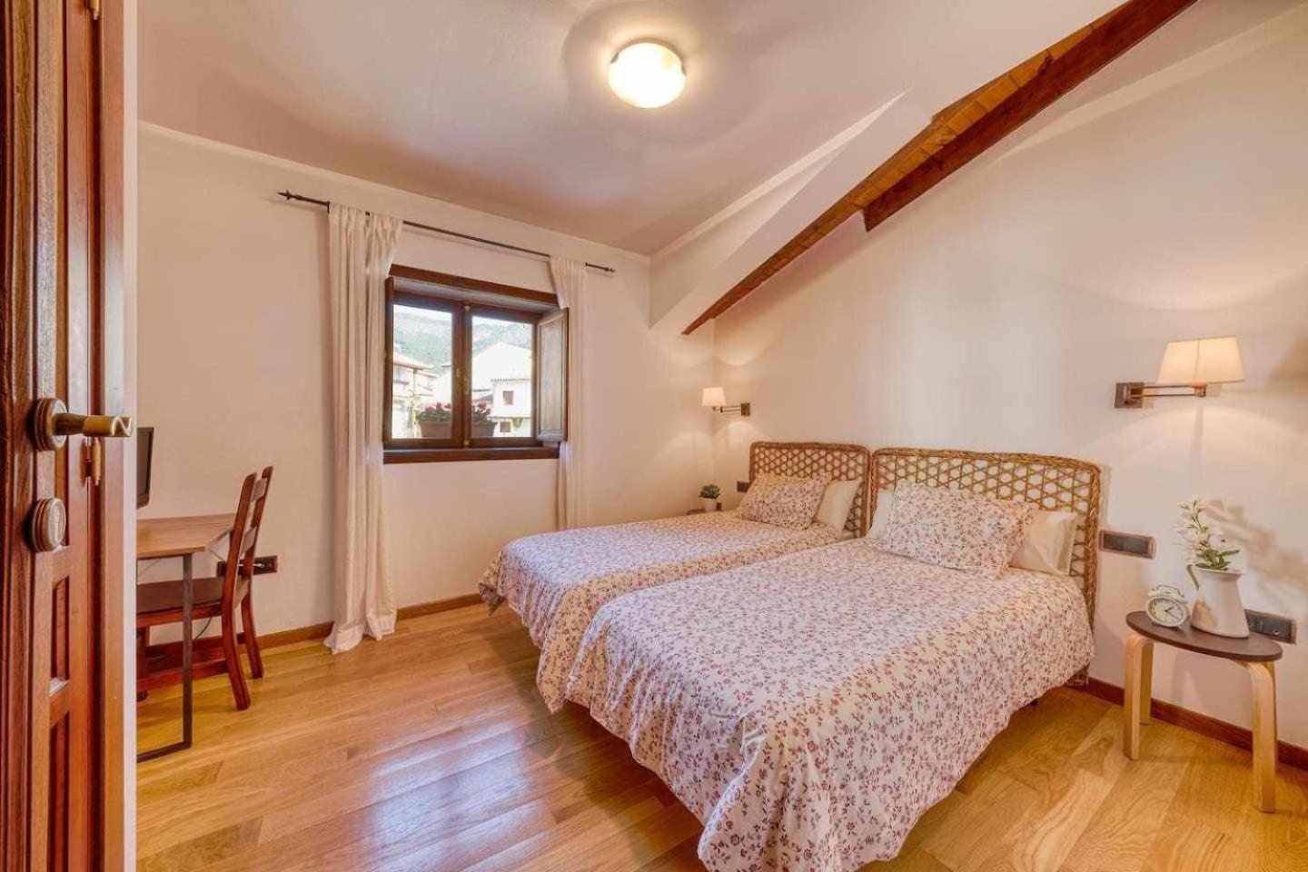 Cuesta Del Reloj Pensionat Piedralaves Exteriör bild