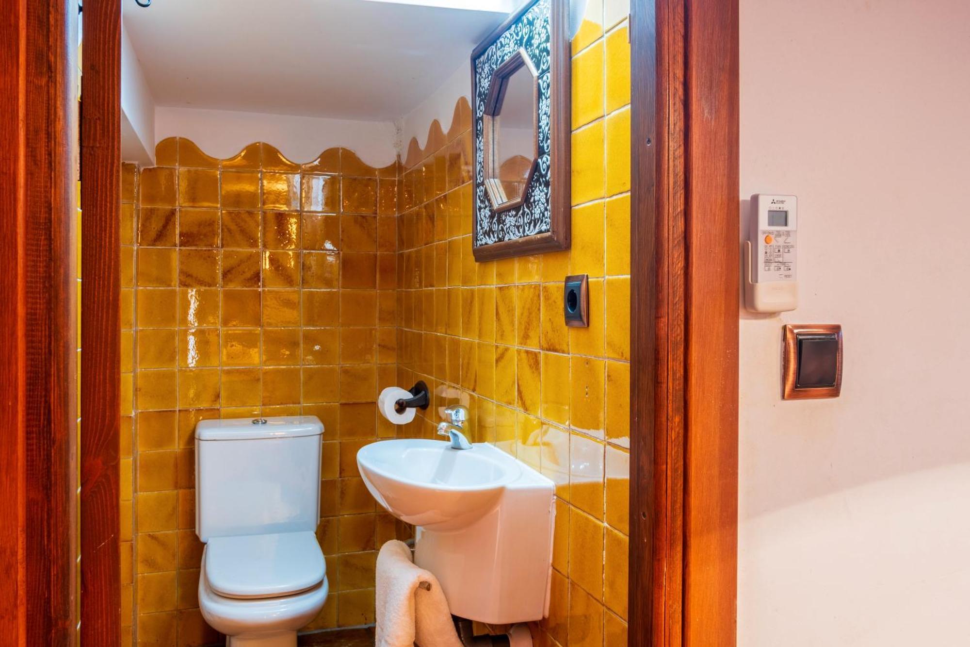 Cuesta Del Reloj Pensionat Piedralaves Exteriör bild